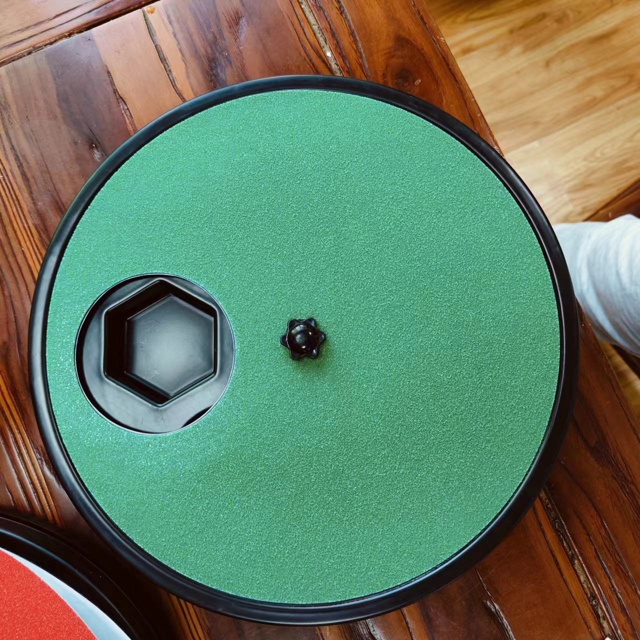 COMEDERO PARA PERRO CON TAPA LIMA UÑAS