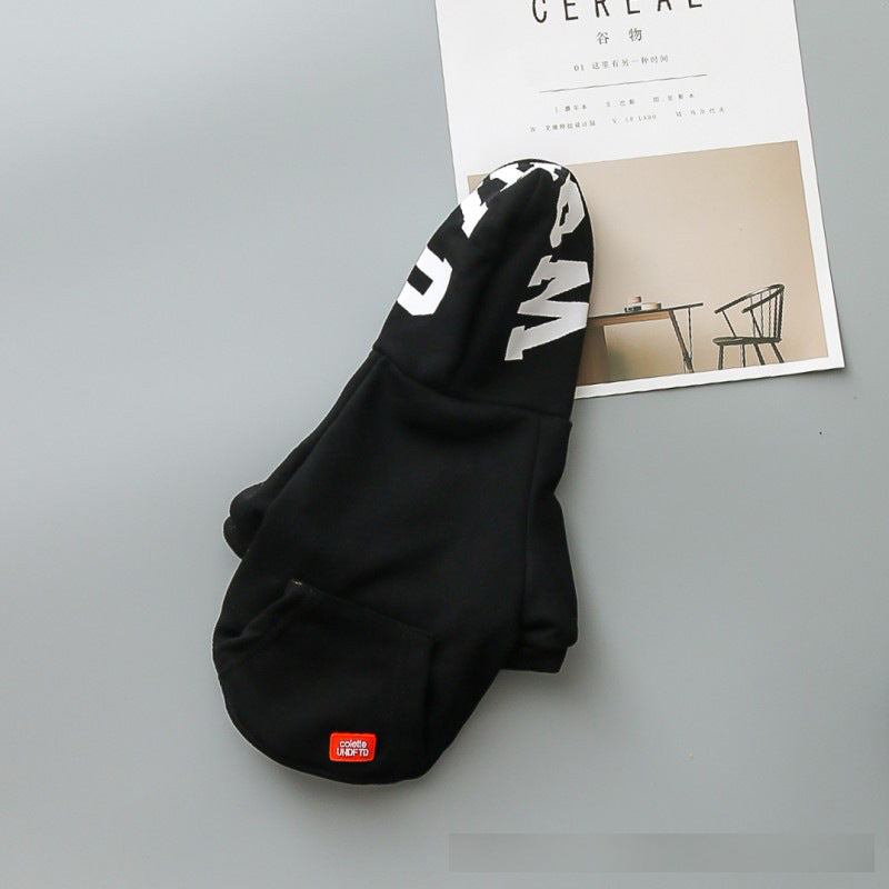 Suéter con capucha para perro color negro con letras