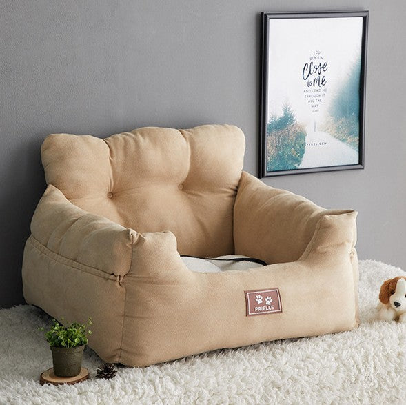 Cama sillón para mascota en asiento de coche color beige