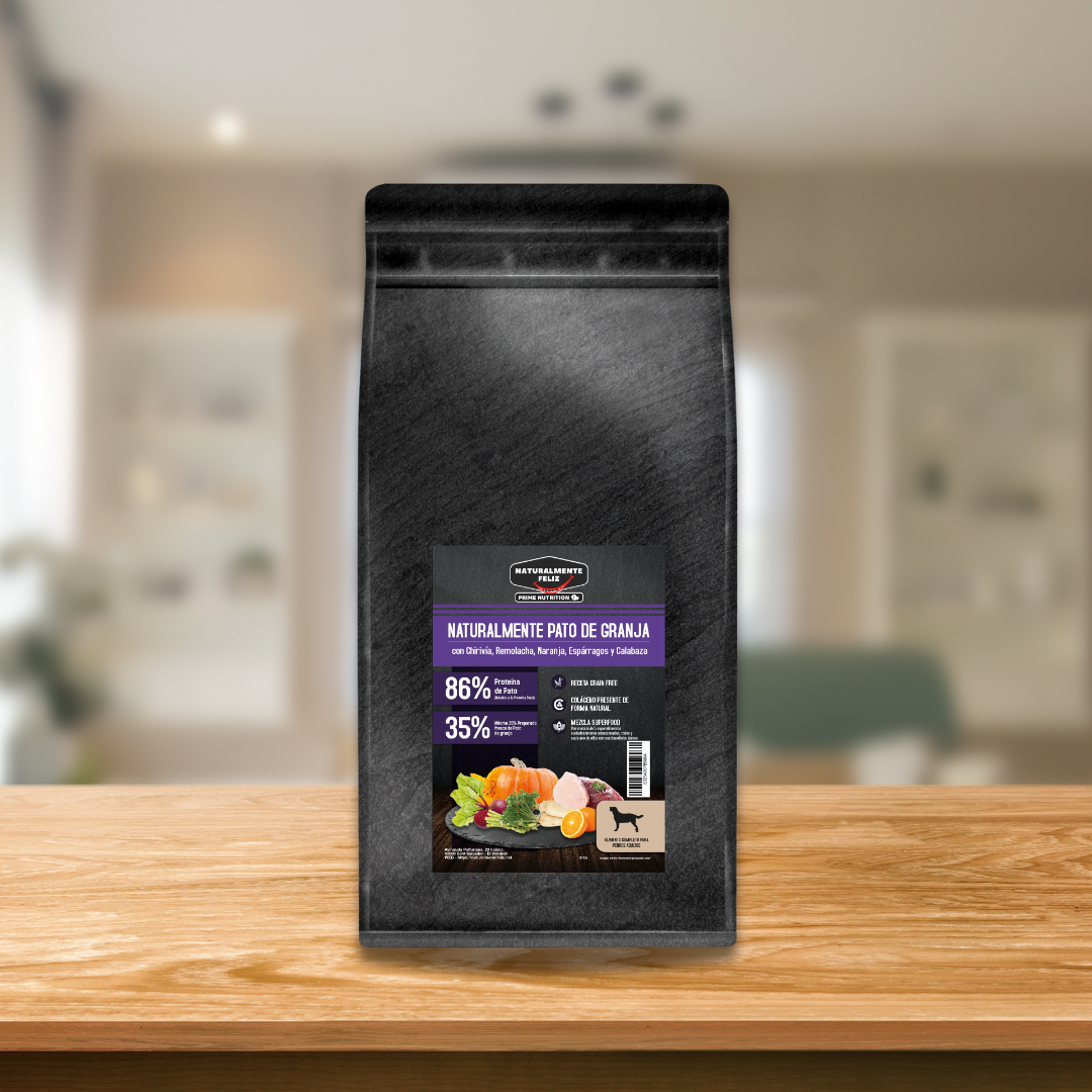 Naturalmente Pienso Perro, Pato de Granja con Super Alimentos - 6 Kg Pienso Seco para Razas Medianas / Grandes