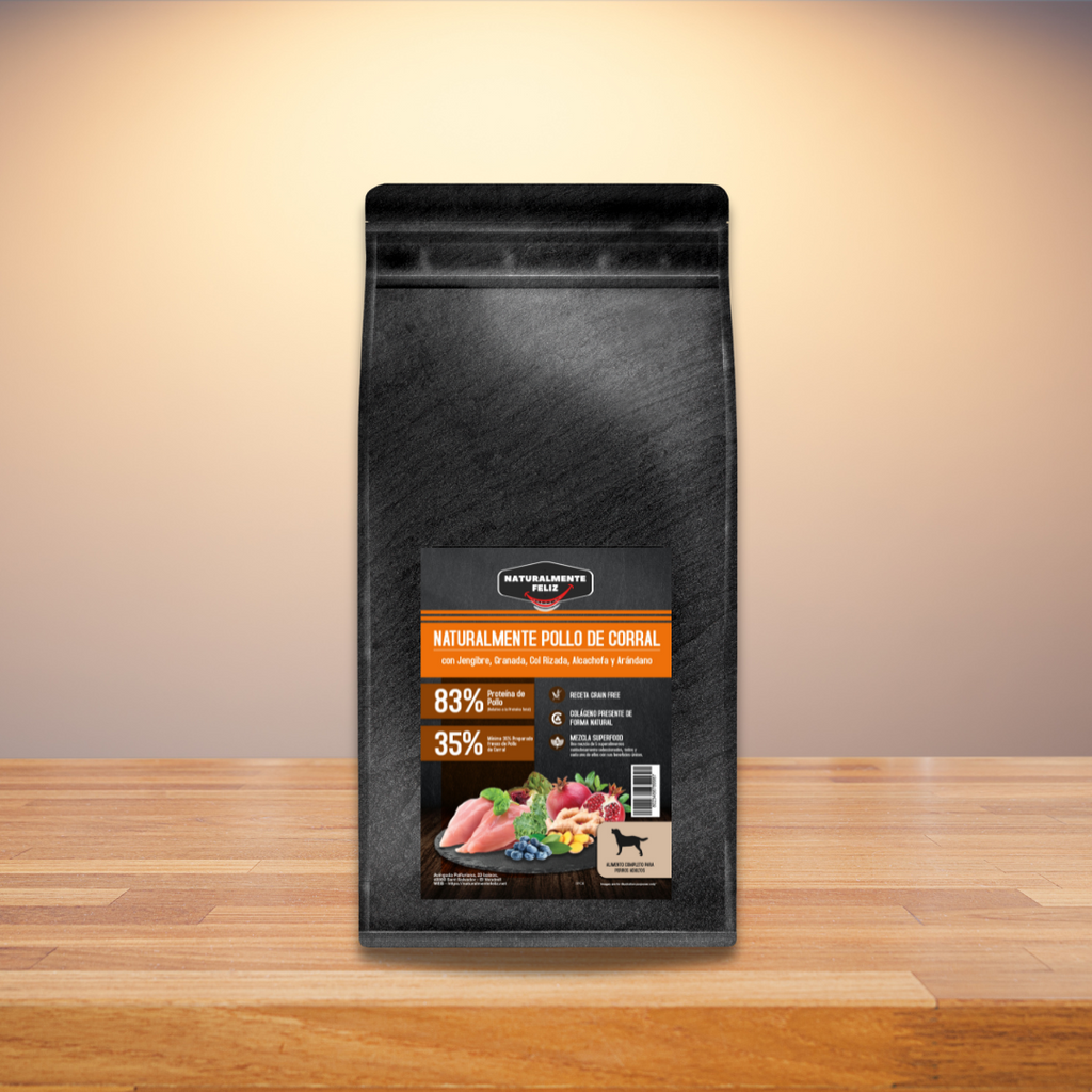 Pienso Perro Naturalmente Pollo de Corral con Super Alimentos -  6kg Pienso Seco para Razas Medianas / Grandes