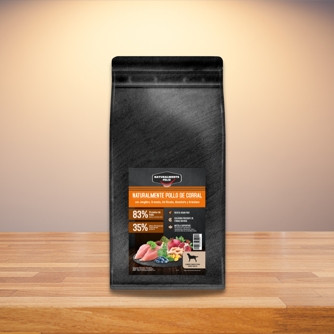 Pienso Perro Naturalmente Pollo de Corral con Super Alimentos -  6kg Pienso Seco para Razas Medianas / Grandes