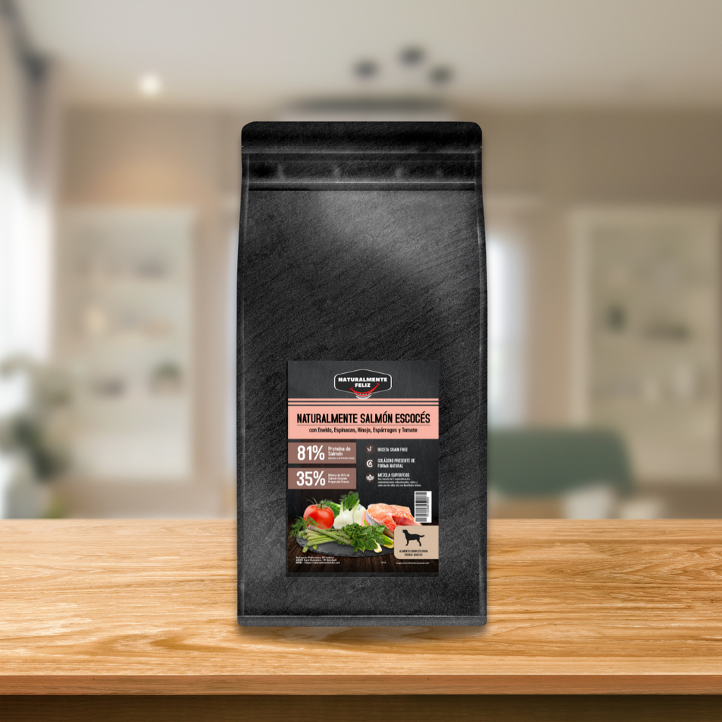 Pienso Perro Naturalmente Salmón Escocés con Super Alimentos - 6kg Pienso Seco Raza Mediana / Grande