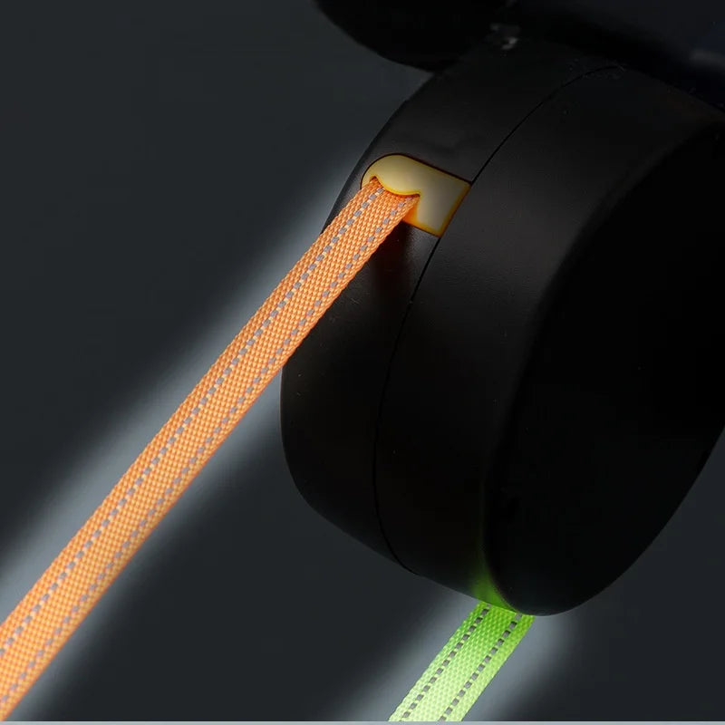 Retractable Dual Doggie Leash with LED Light, 360 Swivel No Tangle for Each Dog Independent Braking with 3M Reflective Leads