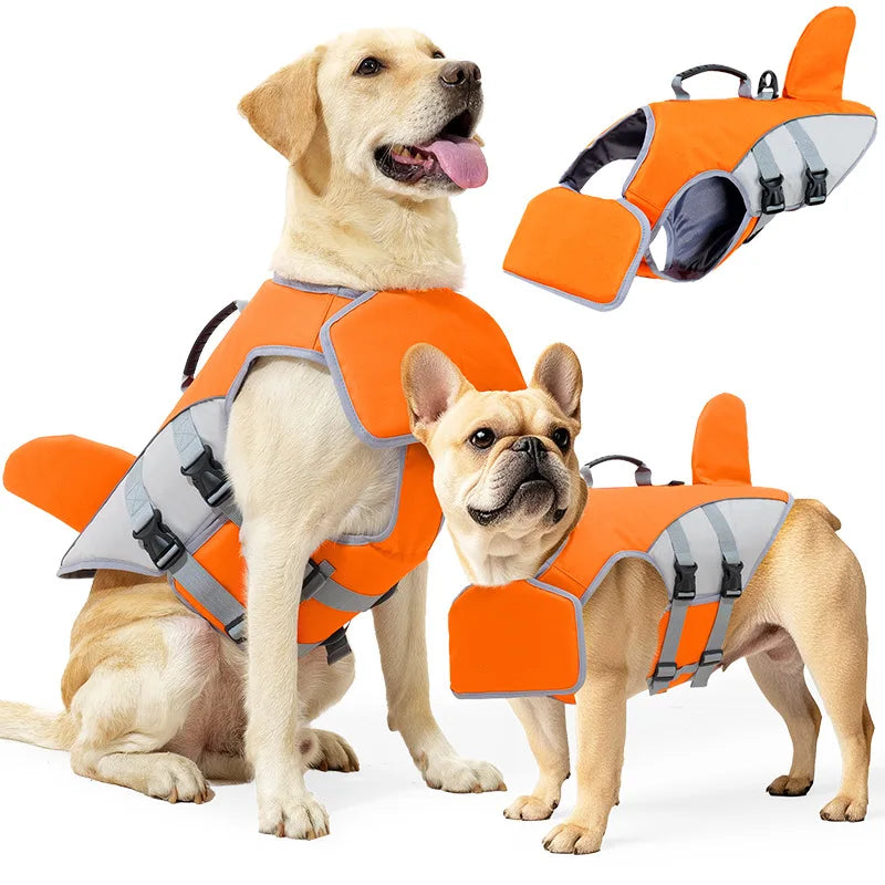 Nuevo chaleco salvavidas para mascotas con forma de aleta de tiburón para perros.
