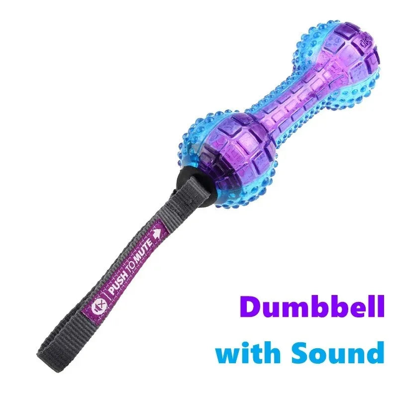 Pelota interactiva para perros Gigwi Pet Toys, serie G-Ball, con sonido, 6,35 cm (2,5"), para perros pequeños y medianos, rebota y viene en colores surtidos.