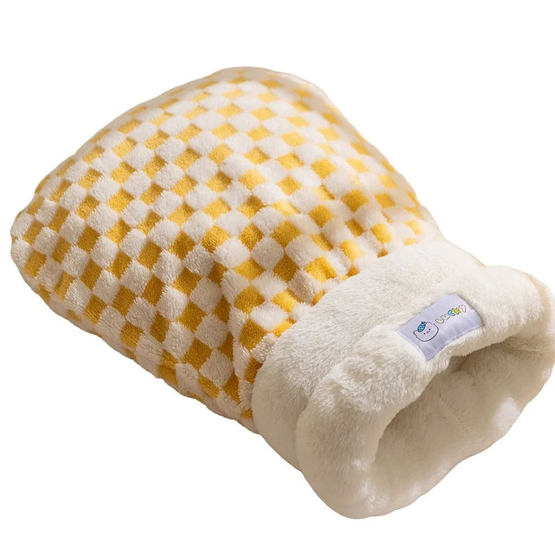 Cat sleeping bag Winter Portable Warm Feline Bed Cat Sleeping Bag Soft Fluffy Thickened Pet Pocket New Winter Pet Nests cat nest