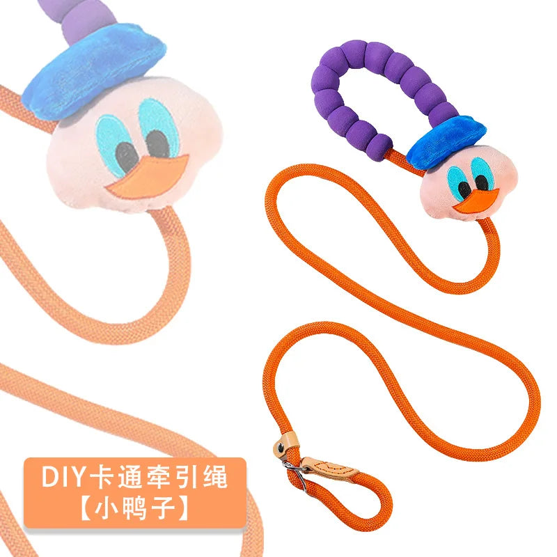 Correa para perro, nueva, hecha a mano, con dibujos animados, para pasear al aire libre.