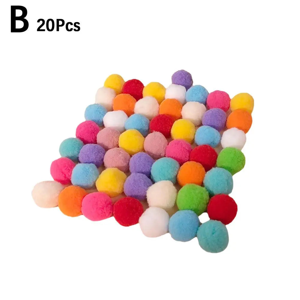 Juguete interactivo de lanzamiento para gatos con 20 pelotas para entrenamiento. Mini pistola de tiro para gatitos. Pelotas de peluche elásticas para mascotas.