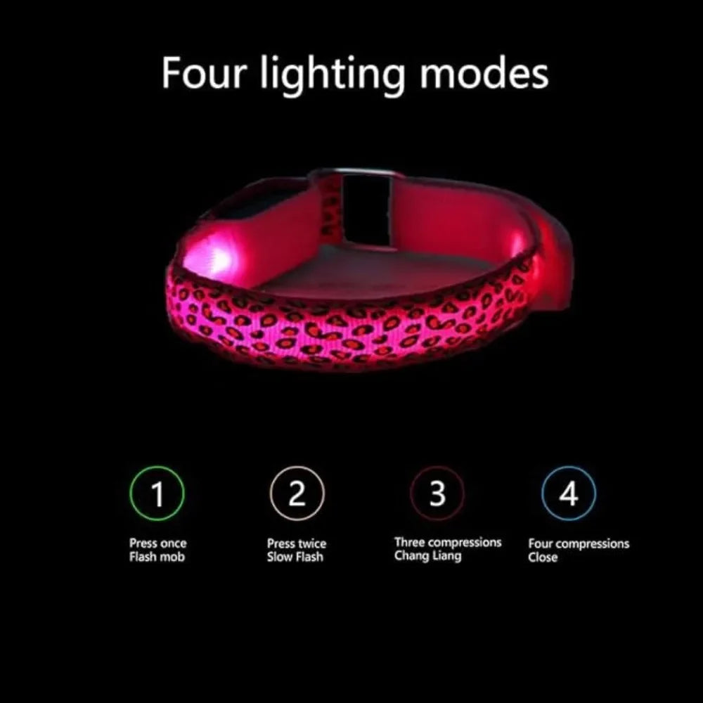 Collar luminoso LED ajustable para perros con diseño de leopardo. Collar de nailon para seguridad nocturna de mascotas con luz LED brillante.