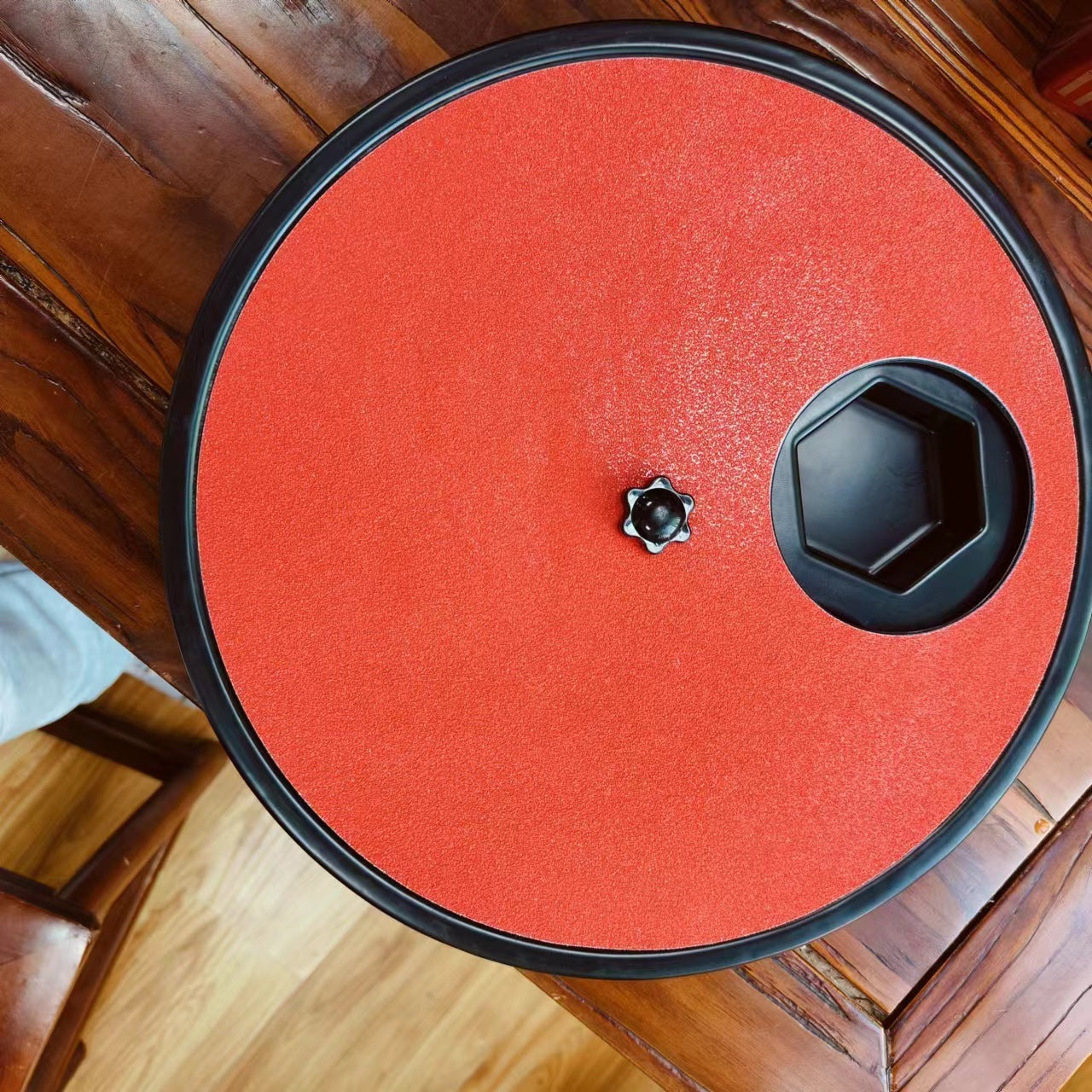 COMEDERO PARA PERRO CON TAPA LIMA UÑAS