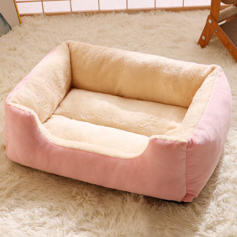 Cama de franela cálida para perro y gato color beige y rosa